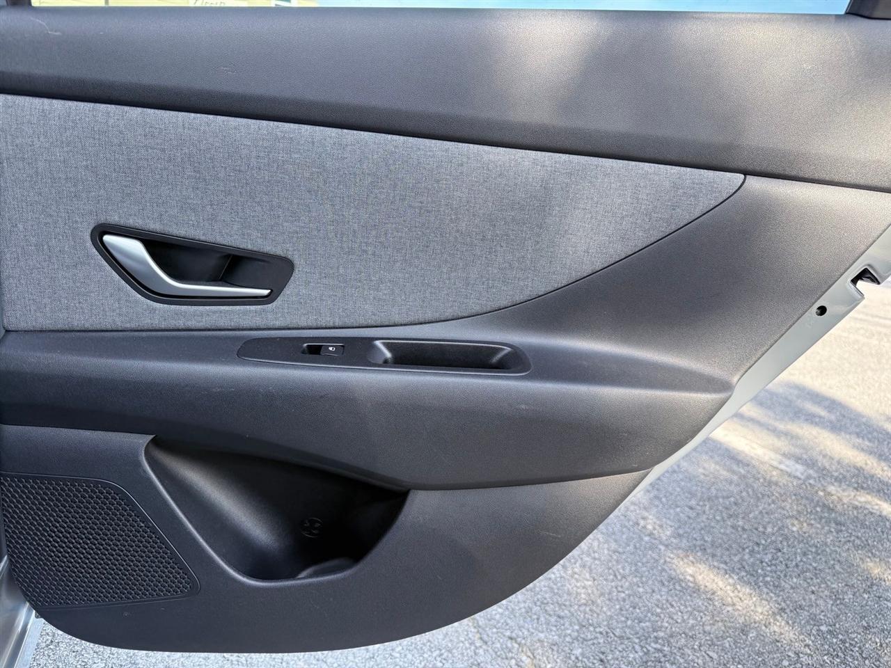 Hyundai Elantra  2023