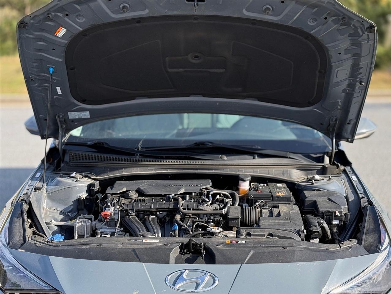 Hyundai Elantra  2023