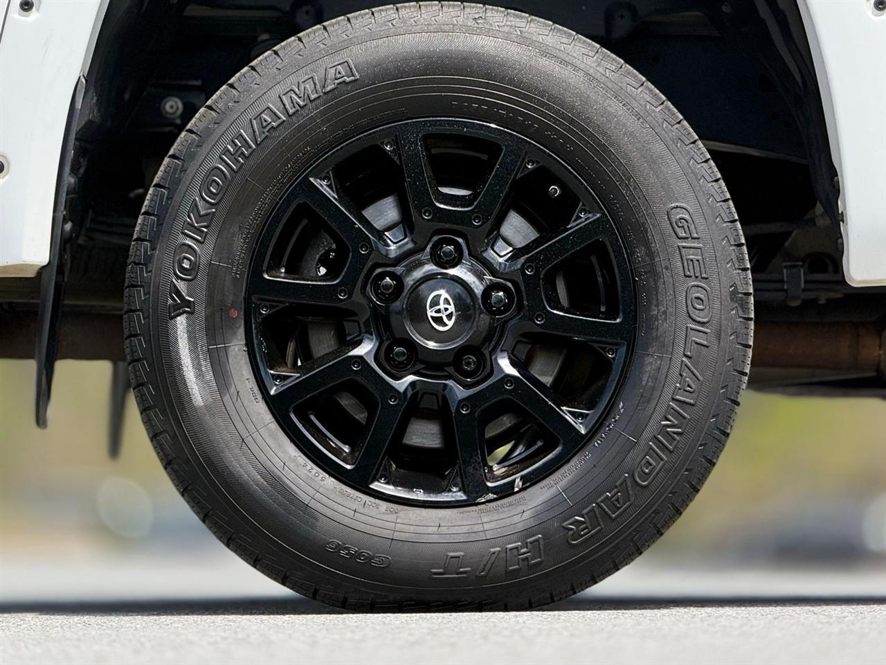 Toyota Tundra 4WD  2021