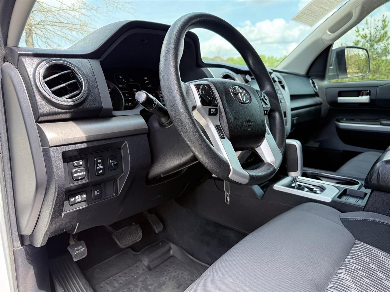 Toyota Tundra 4WD  2021