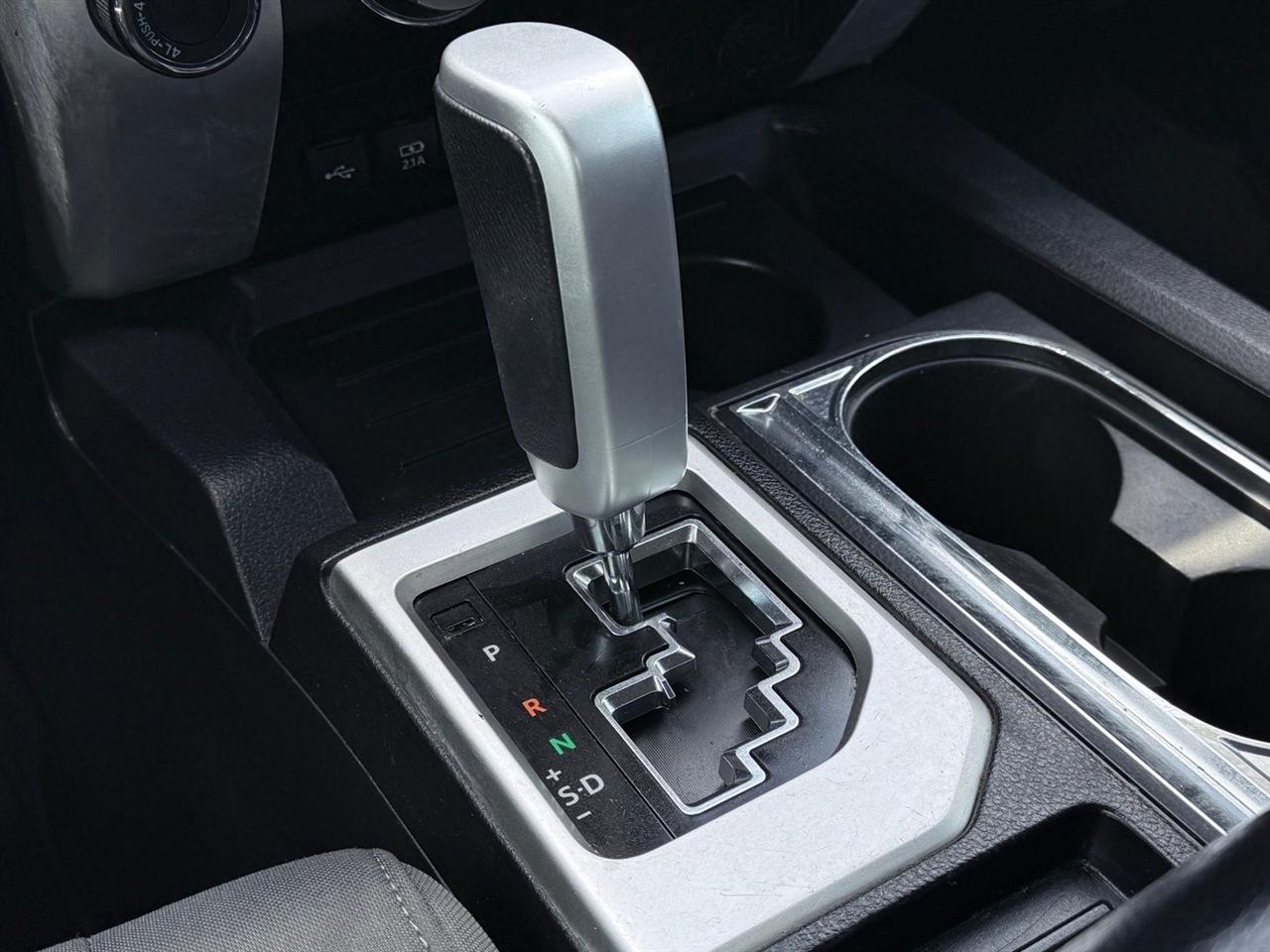 Toyota Tundra 4WD  2021