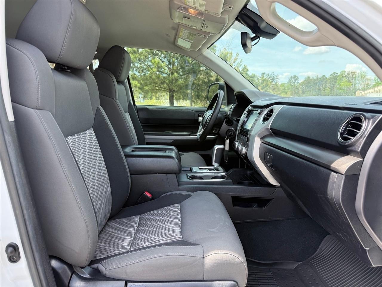 Toyota Tundra 4WD  2021