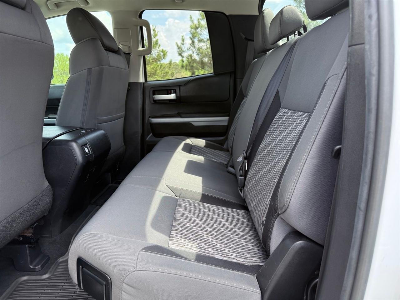 Toyota Tundra 4WD  2021