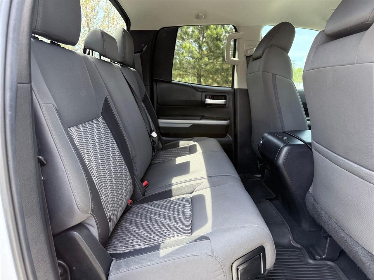 Toyota Tundra 4WD  2021