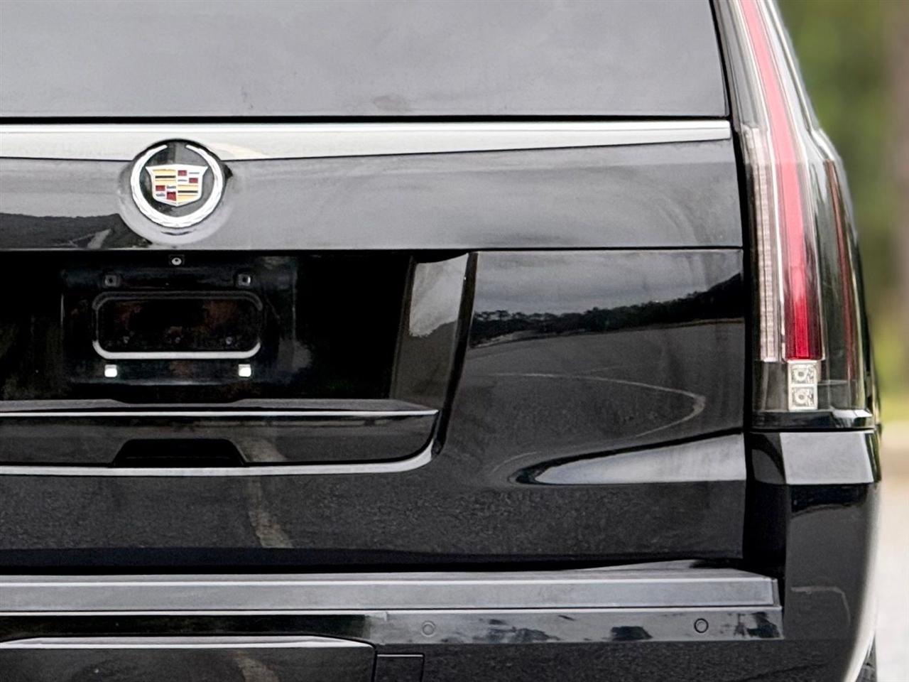 Cadillac Escalade ESV  2015