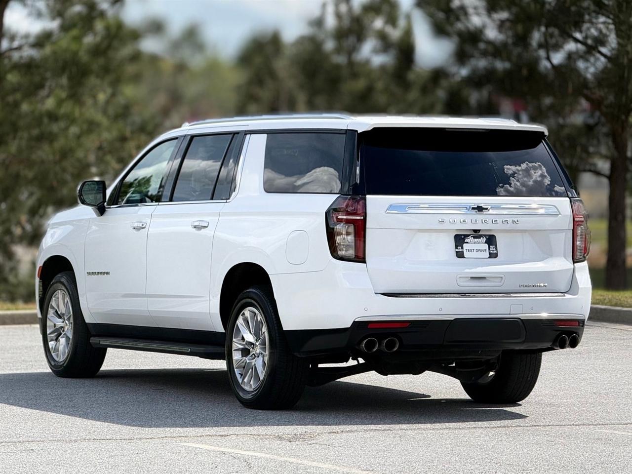 Chevrolet Suburban  2023