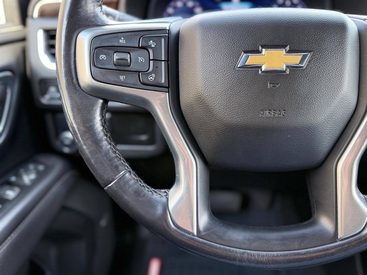 Chevrolet Suburban  2023