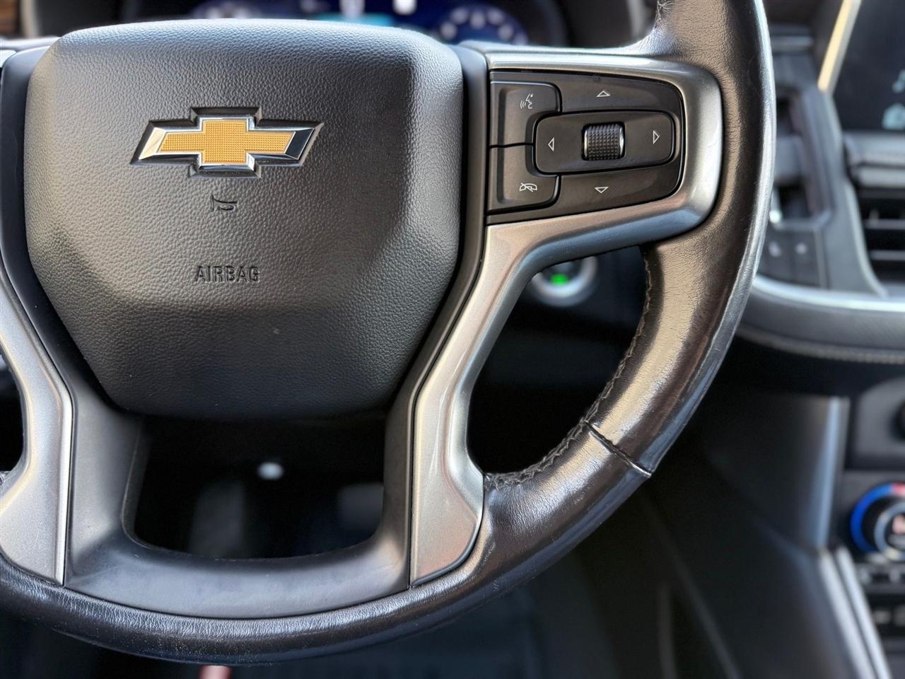 Chevrolet Suburban  2023