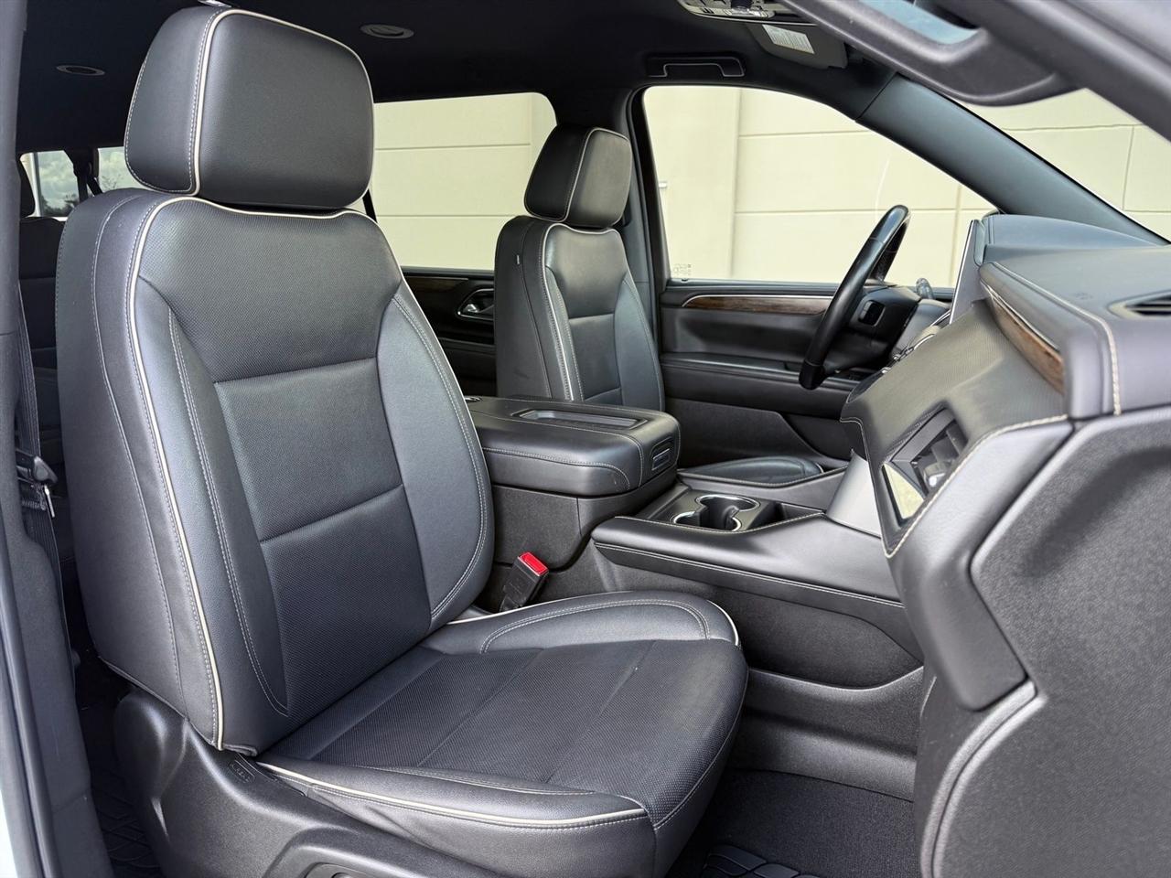 Chevrolet Suburban  2023