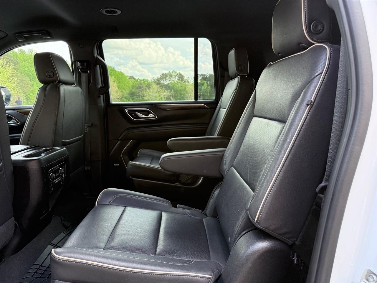 Chevrolet Suburban  2023