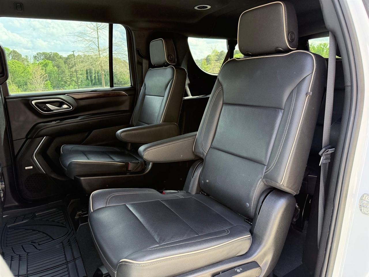 Chevrolet Suburban  2023