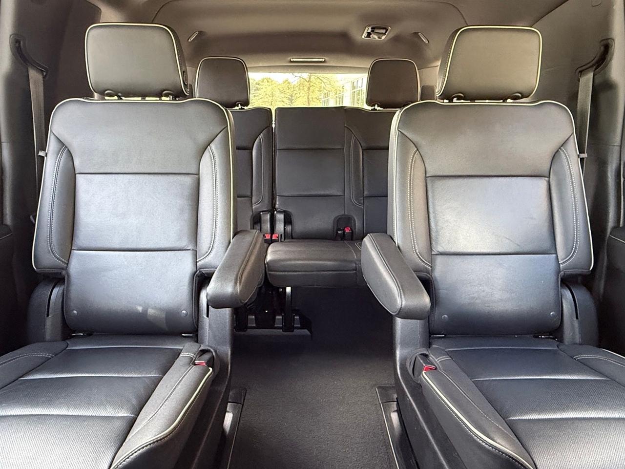 Chevrolet Suburban  2023
