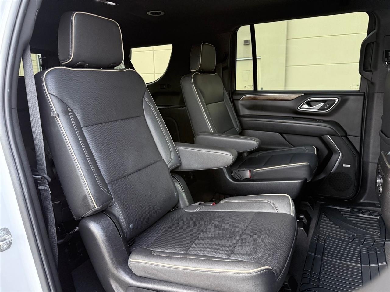 Chevrolet Suburban  2023