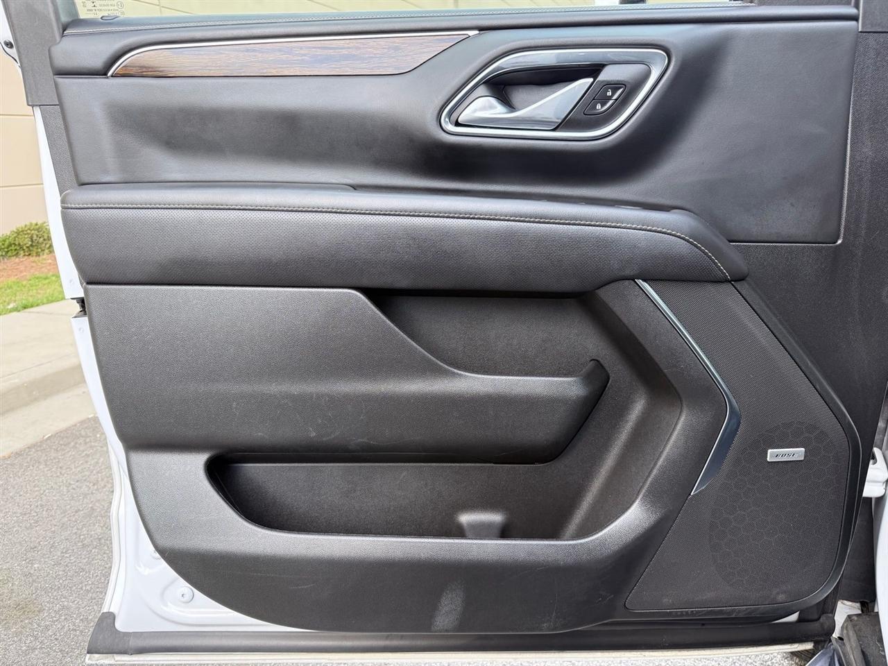 Chevrolet Suburban  2023