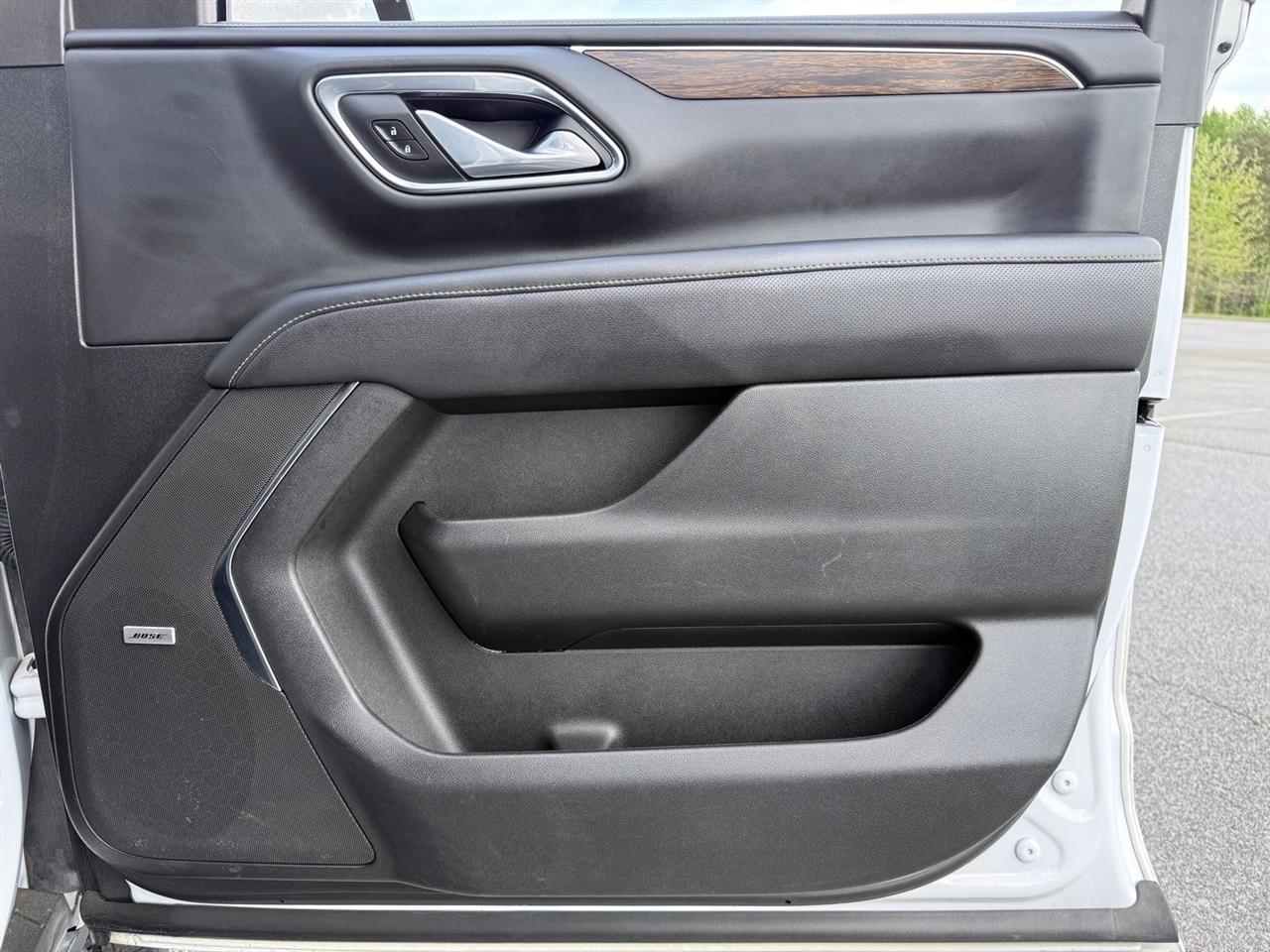 Chevrolet Suburban  2023