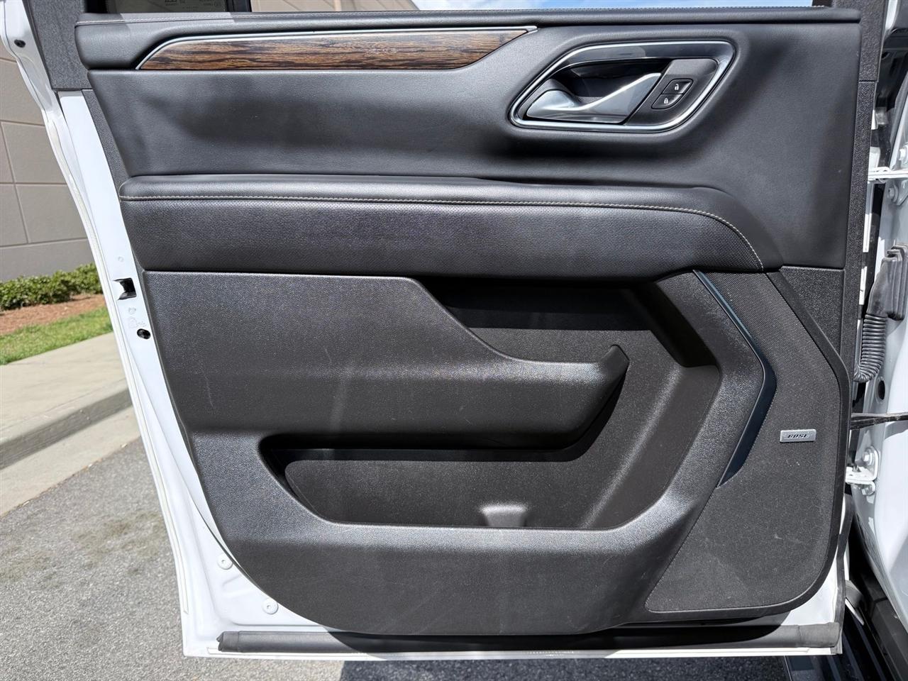 Chevrolet Suburban  2023