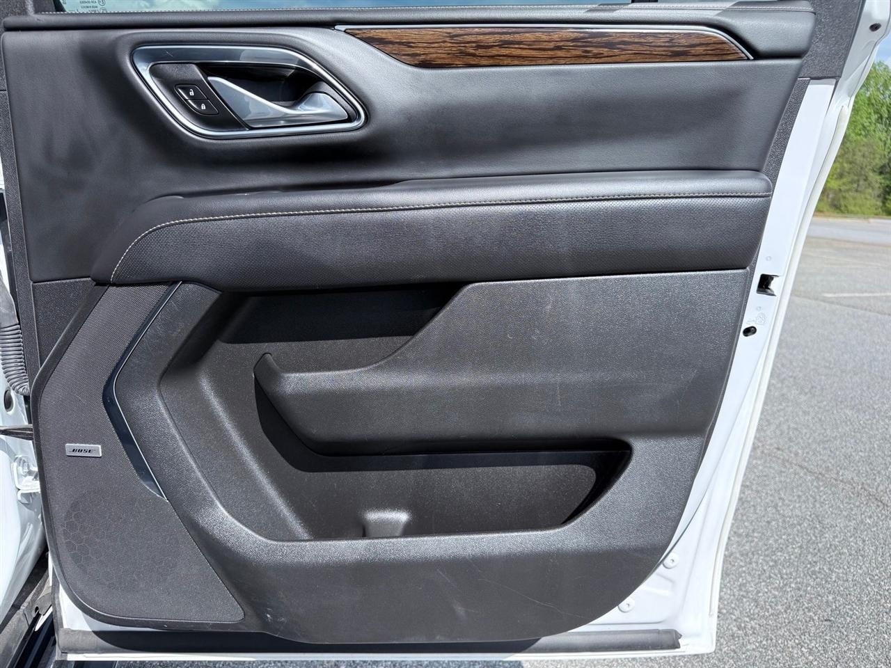 Chevrolet Suburban  2023