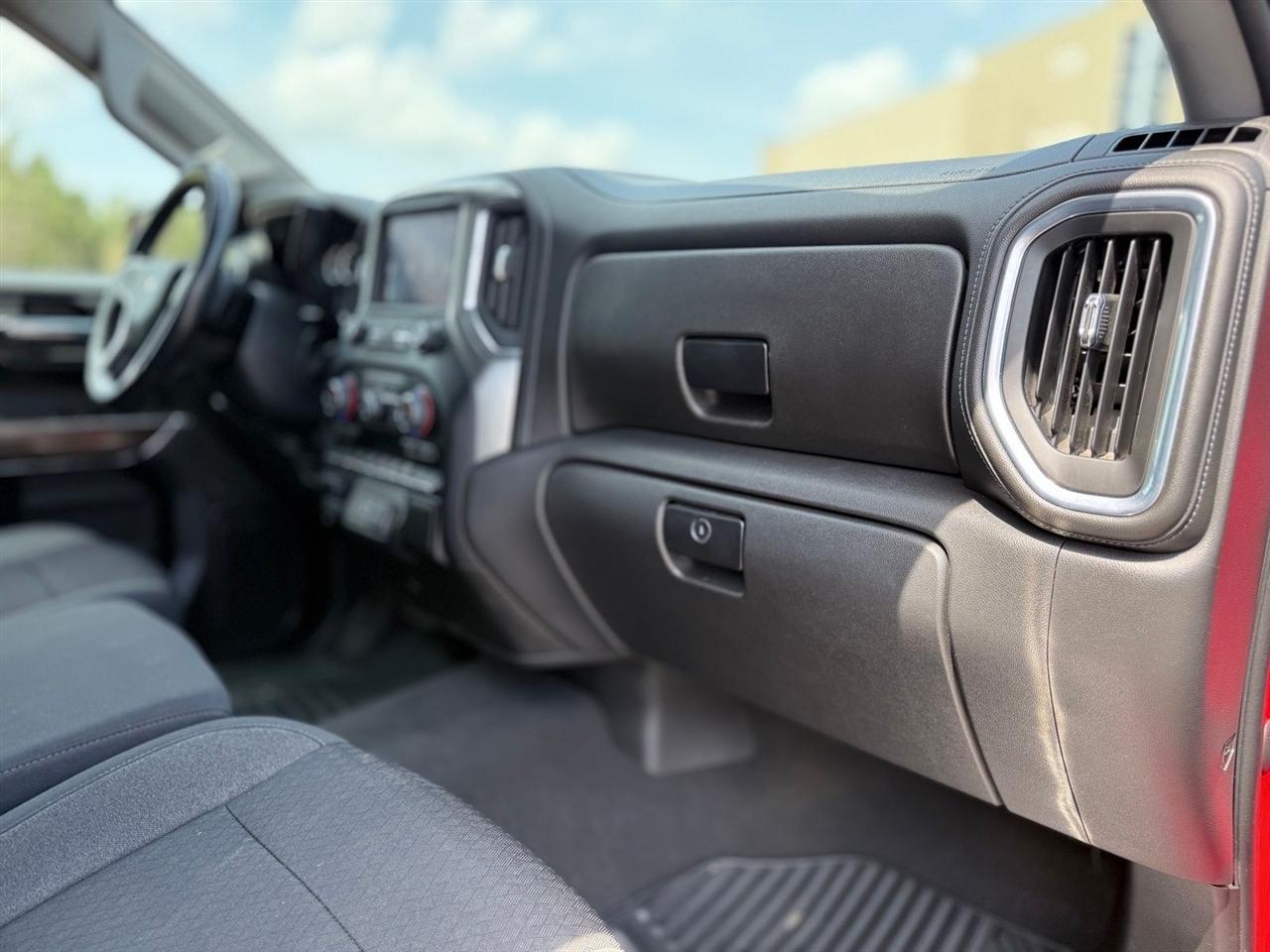 Chevrolet Silverado 1500  2021