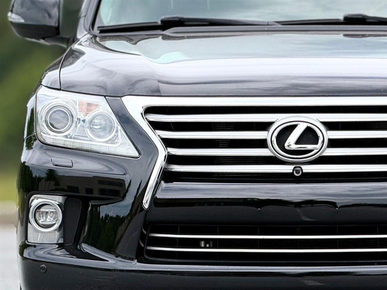 Lexus LX 570  2015