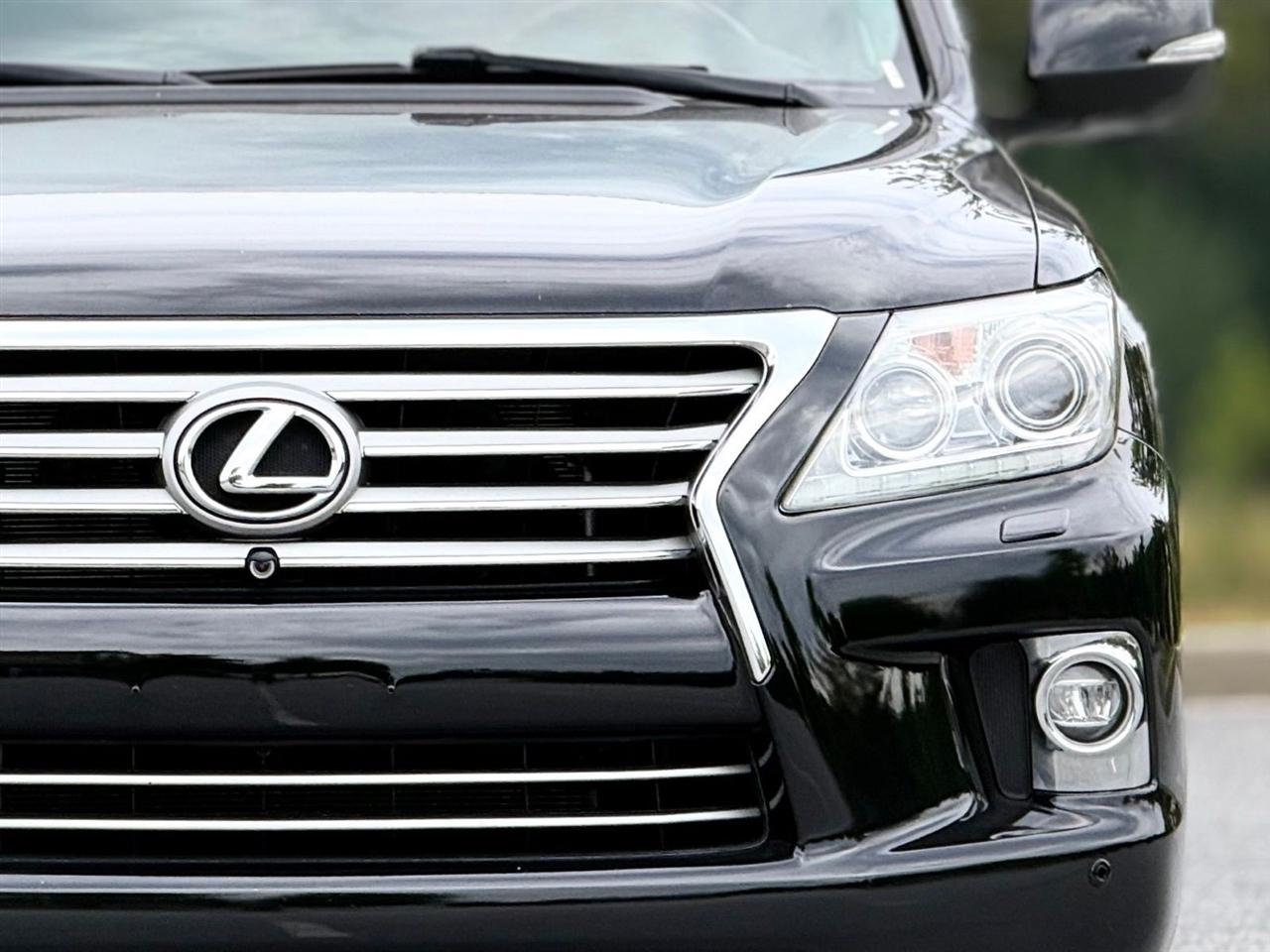 Lexus LX 570  2015