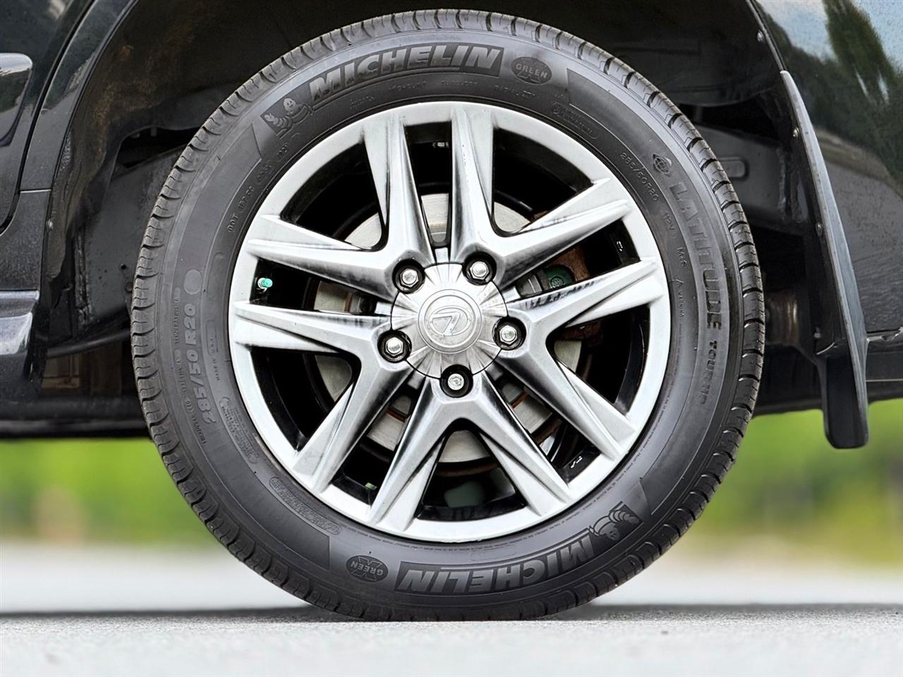 Lexus LX 570  2015