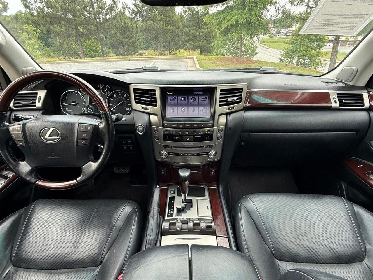 Lexus LX 570  2015