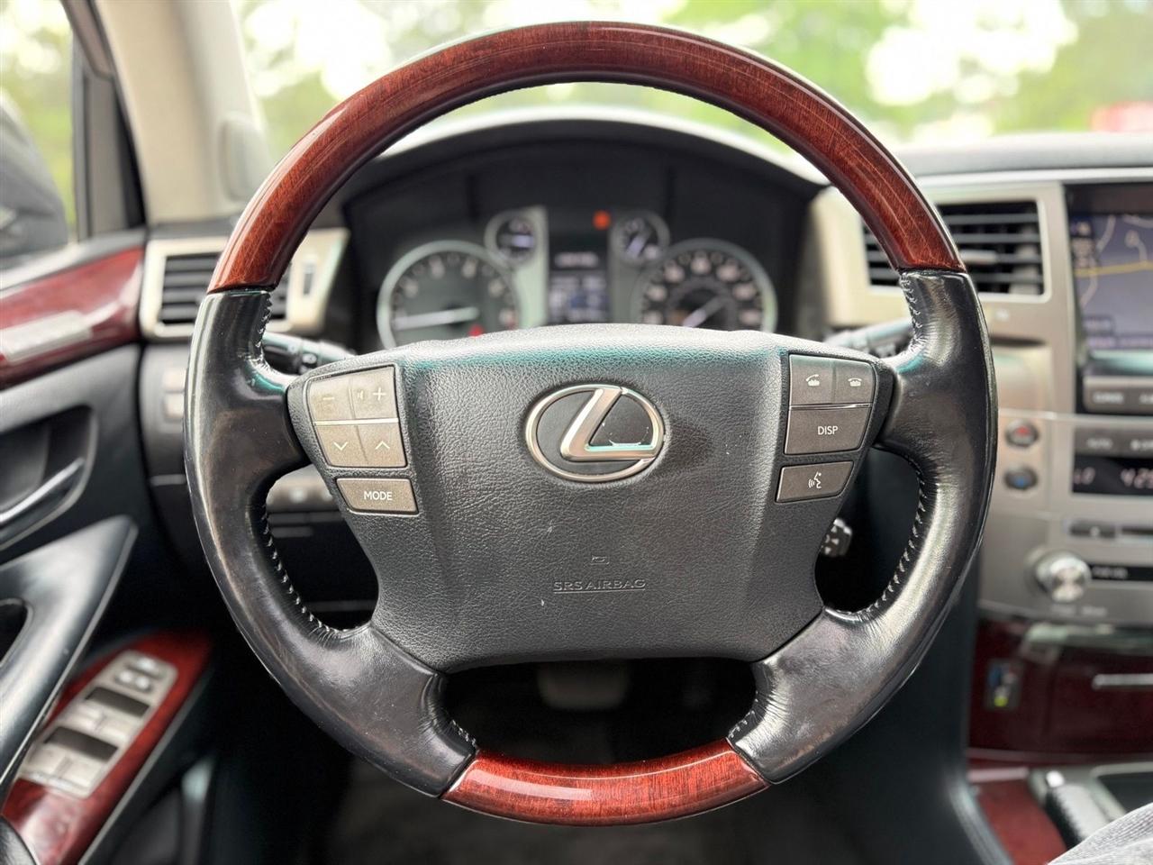 Lexus LX 570  2015