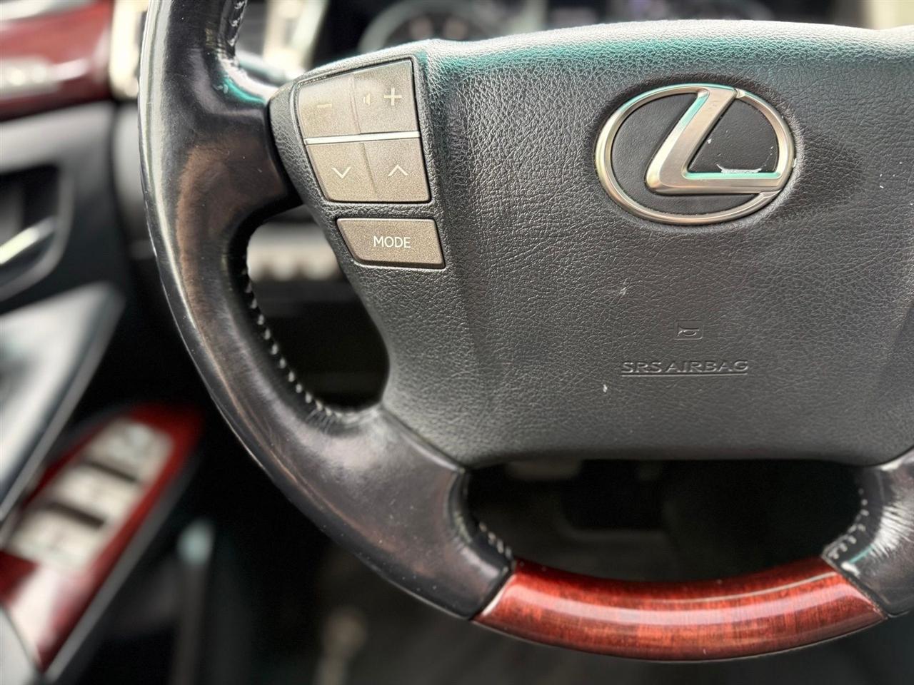 Lexus LX 570  2015
