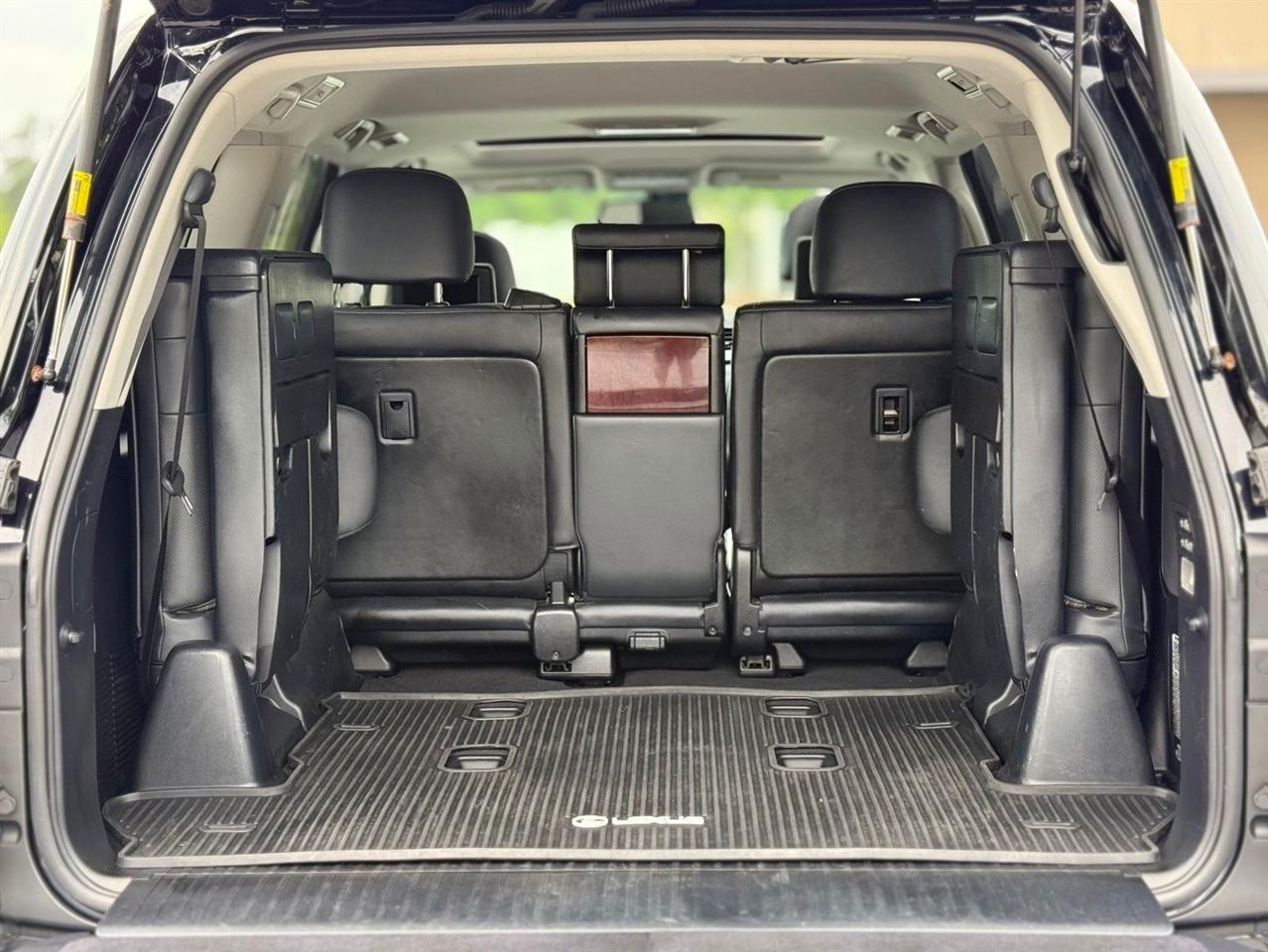 Lexus LX 570  2015
