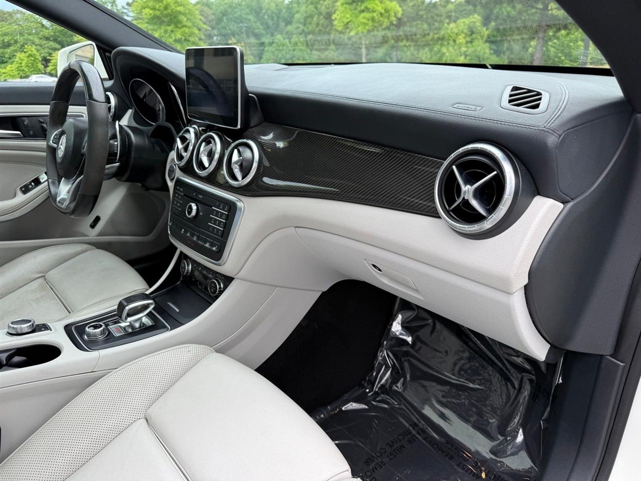 Mercedes-Benz CLA  2016