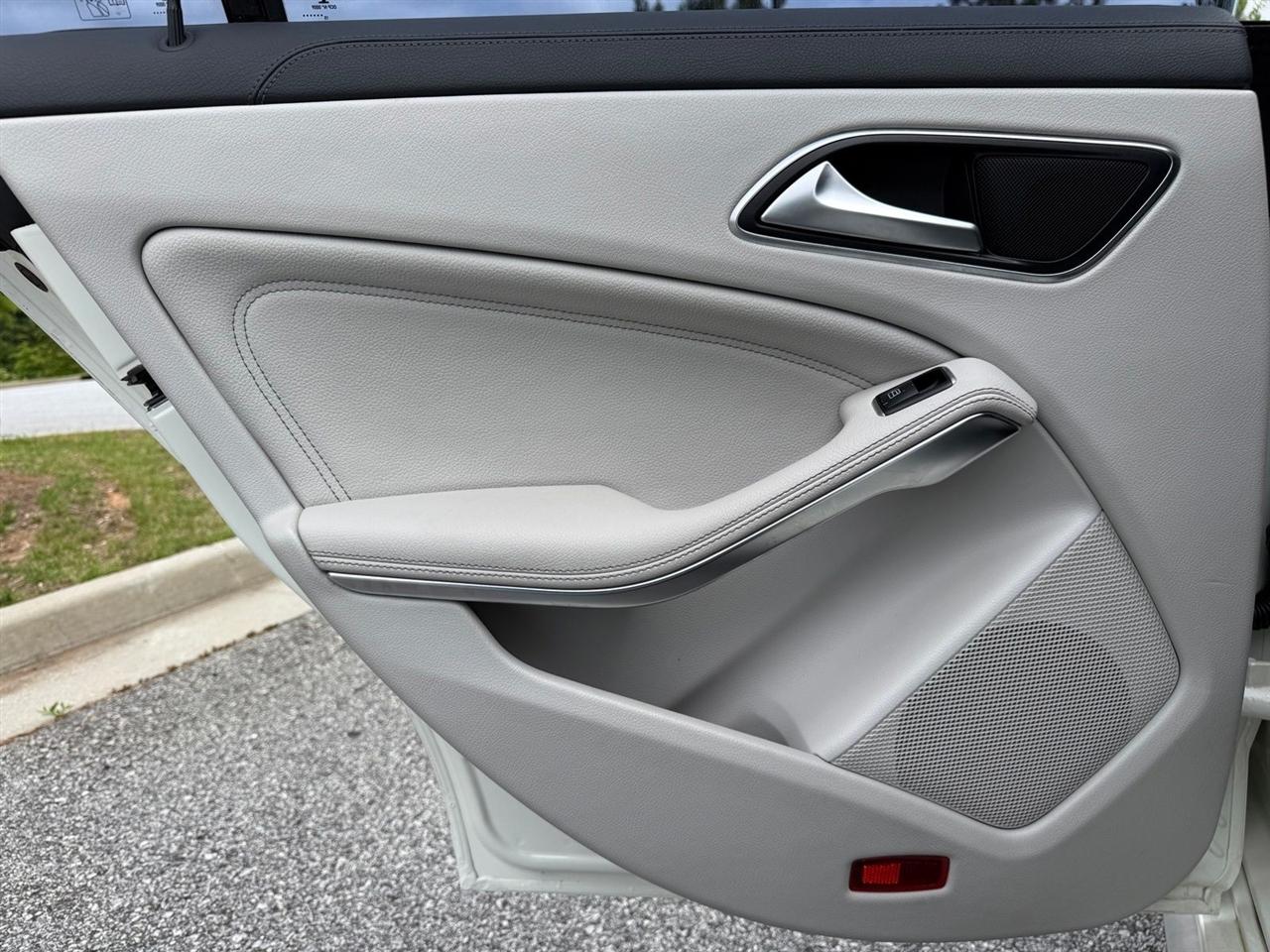 Mercedes-Benz CLA  2016