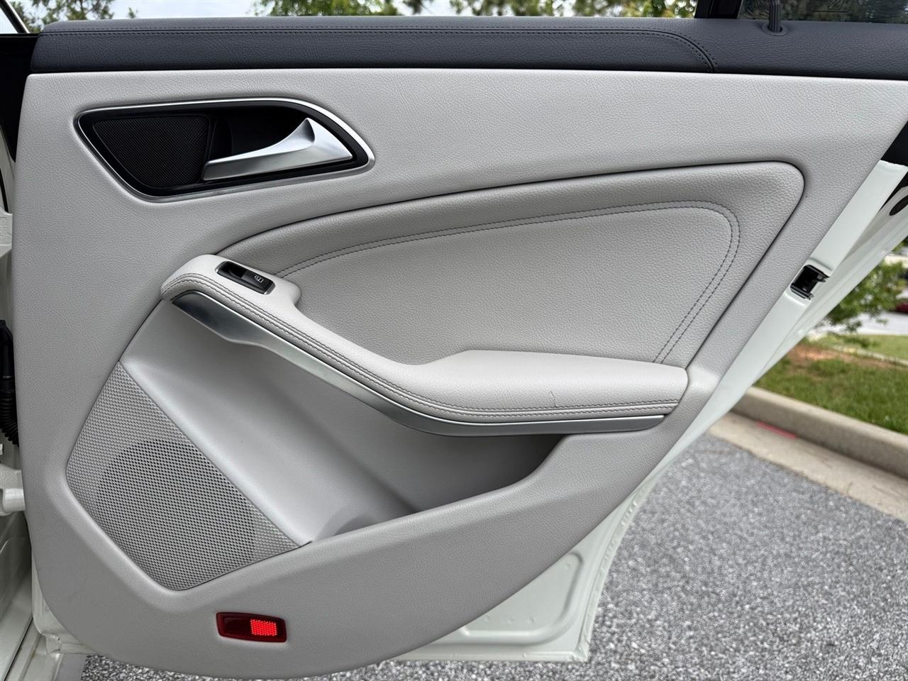 Mercedes-Benz CLA  2016