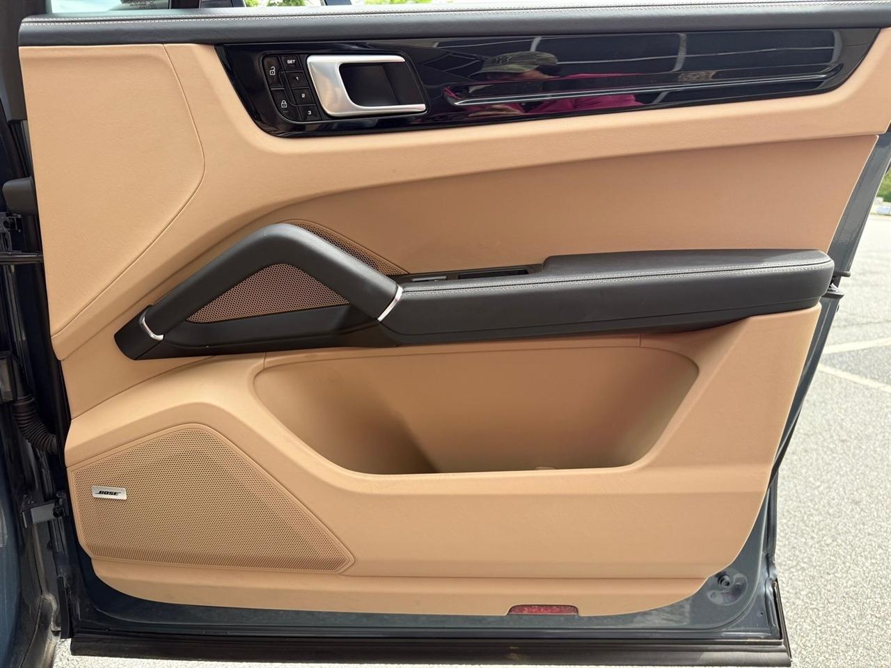 Porsche Cayenne  2019