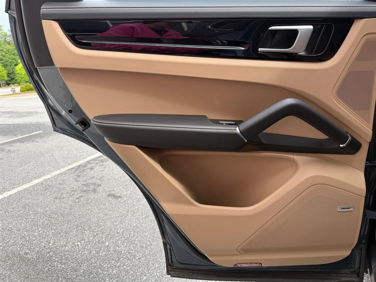 Porsche Cayenne  2019