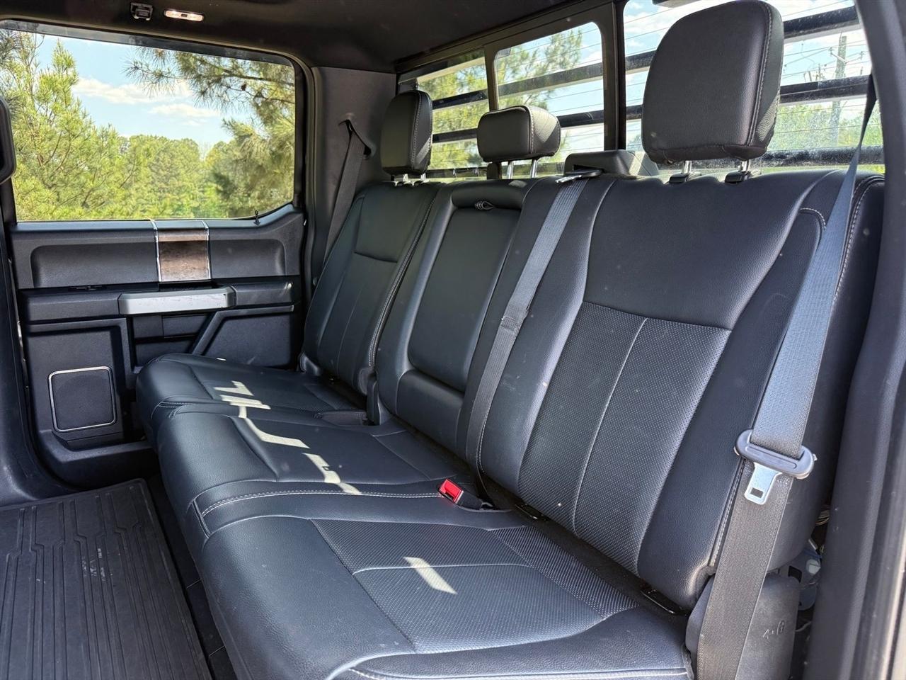 Ford Super Duty F-350 SRW  2022