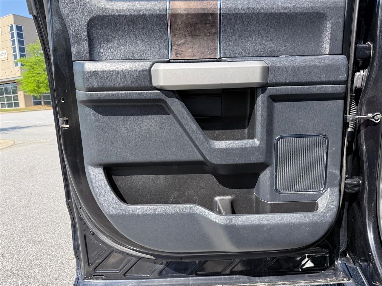 Ford Super Duty F-350 SRW  2022