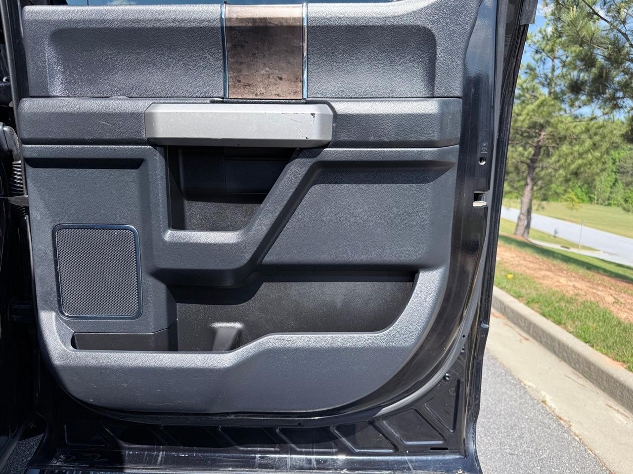 Ford Super Duty F-350 SRW  2022