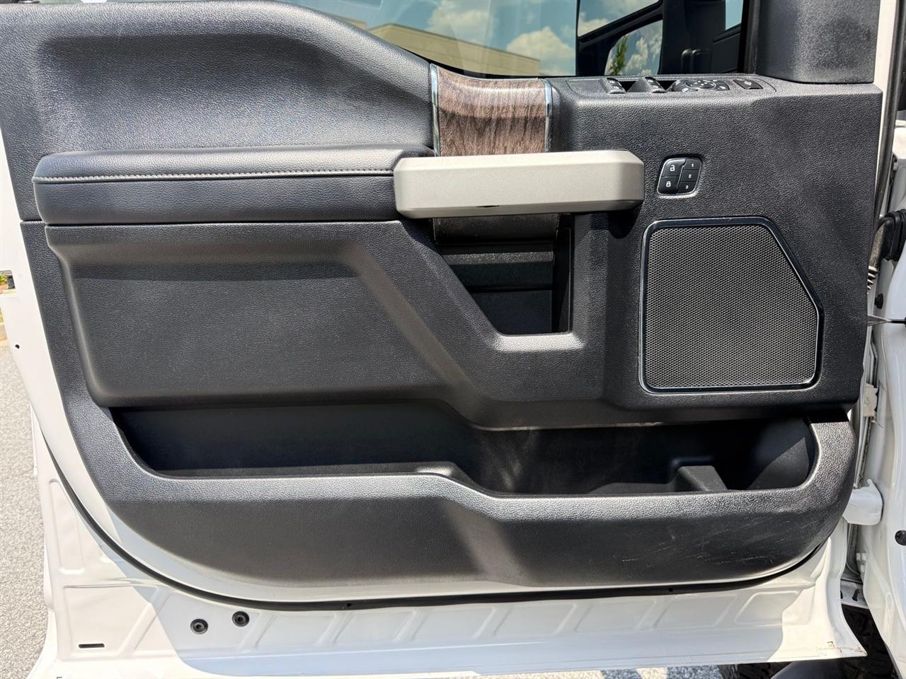 Ford Super Duty F-250 SRW  2017
