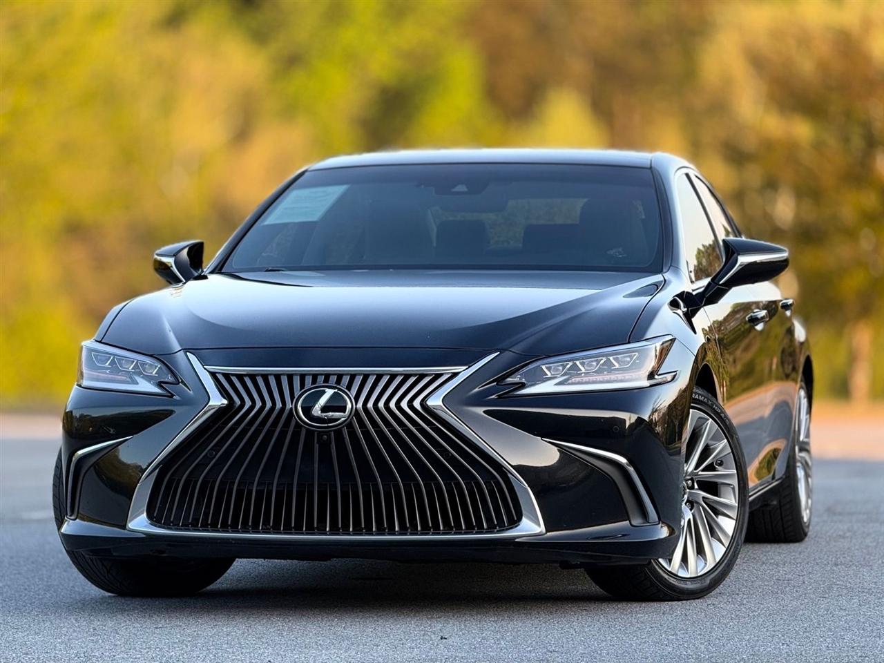 Lexus ES  2020