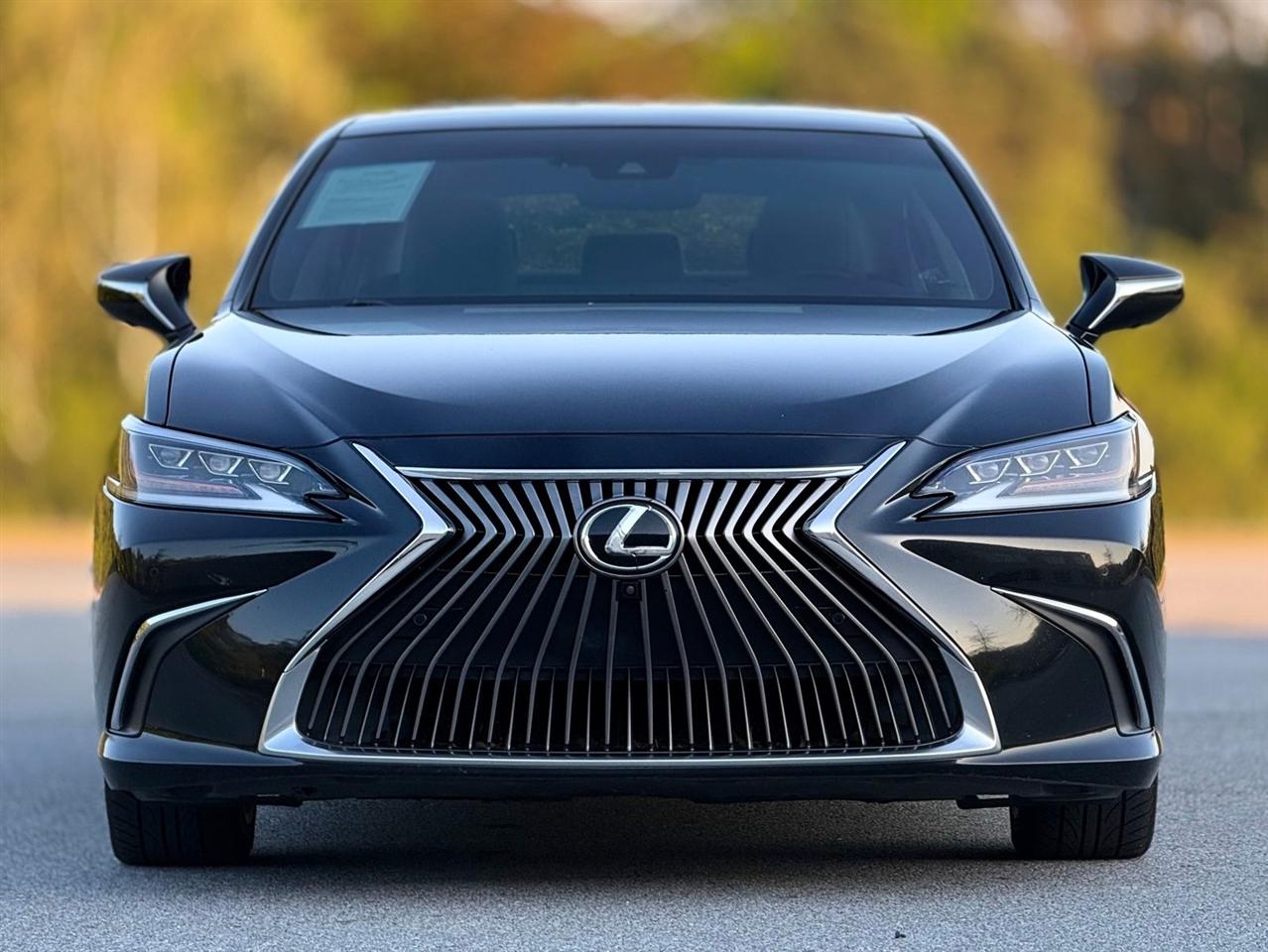 Lexus ES  2020