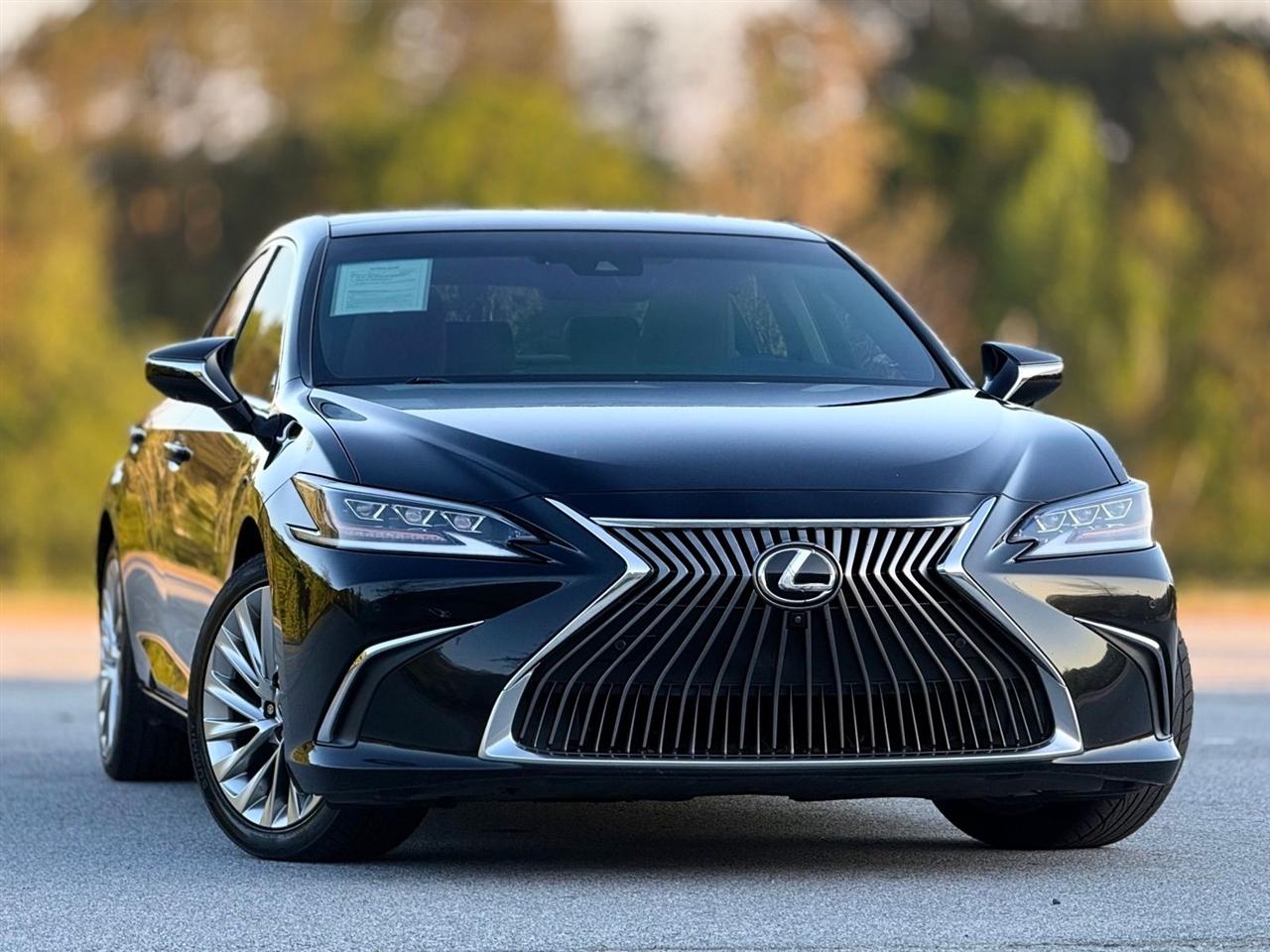 Lexus ES  2020