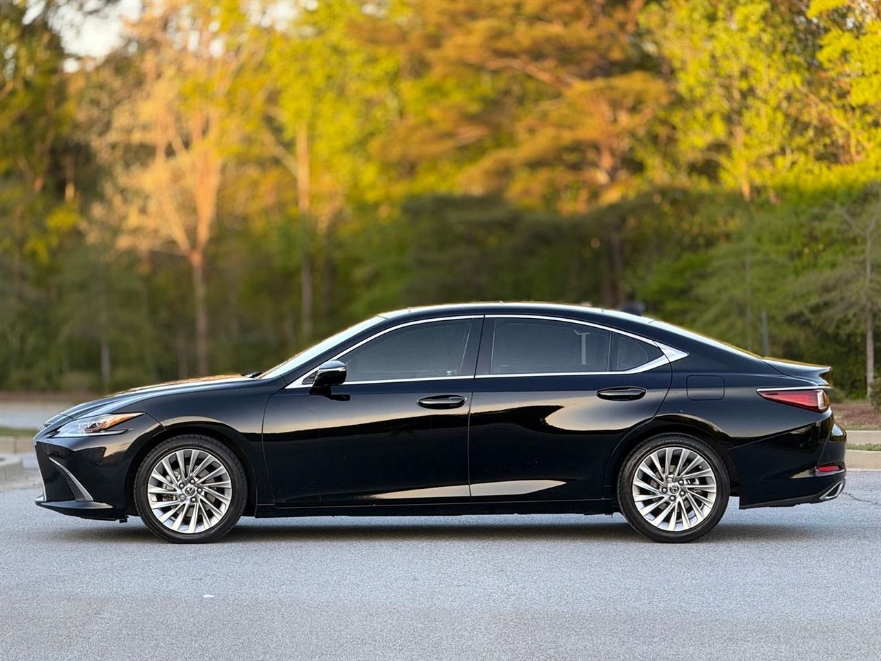 Lexus ES  2020