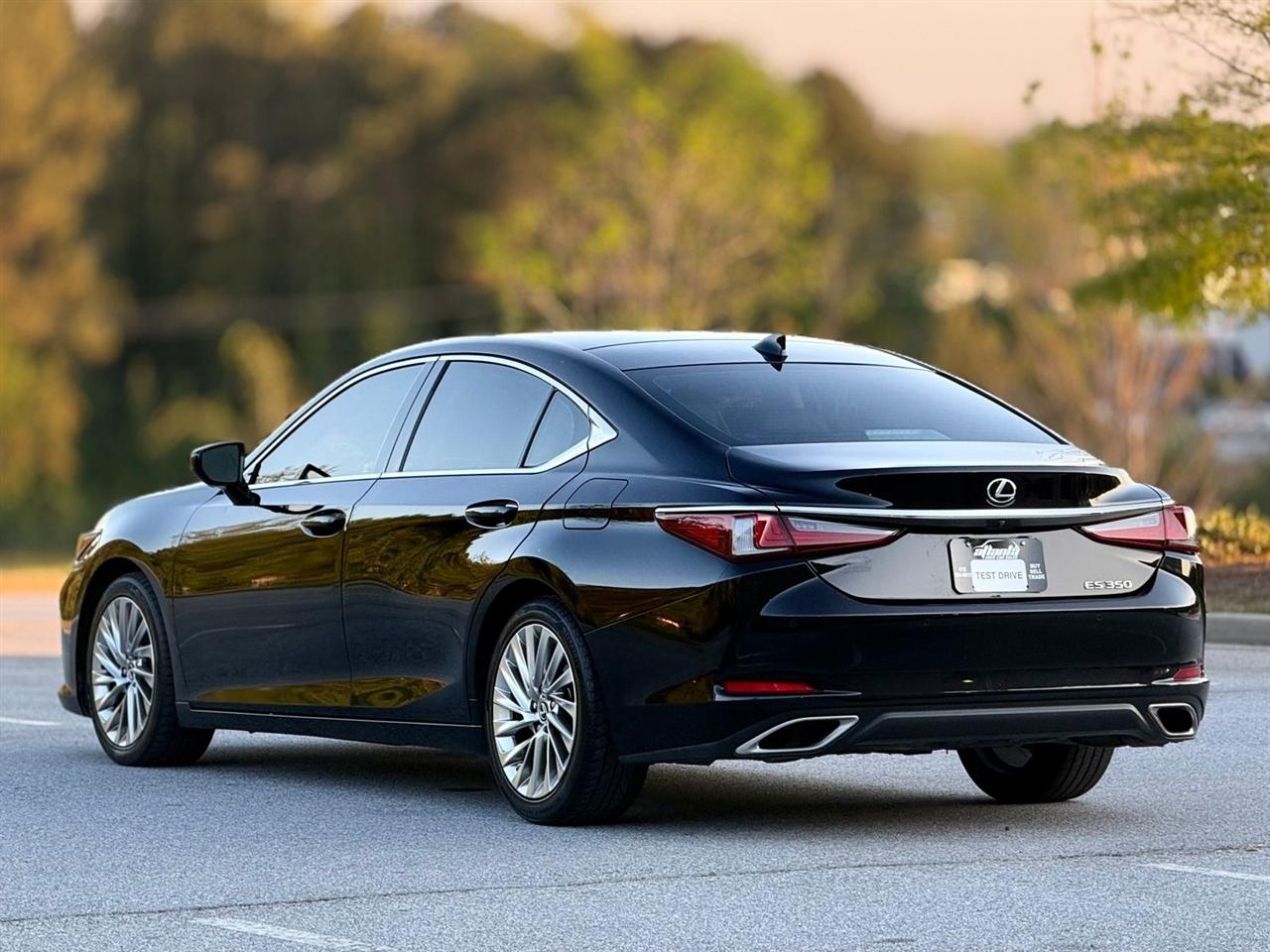Lexus ES  2020