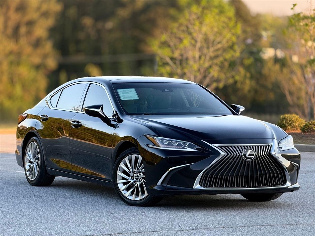 Lexus ES  2020