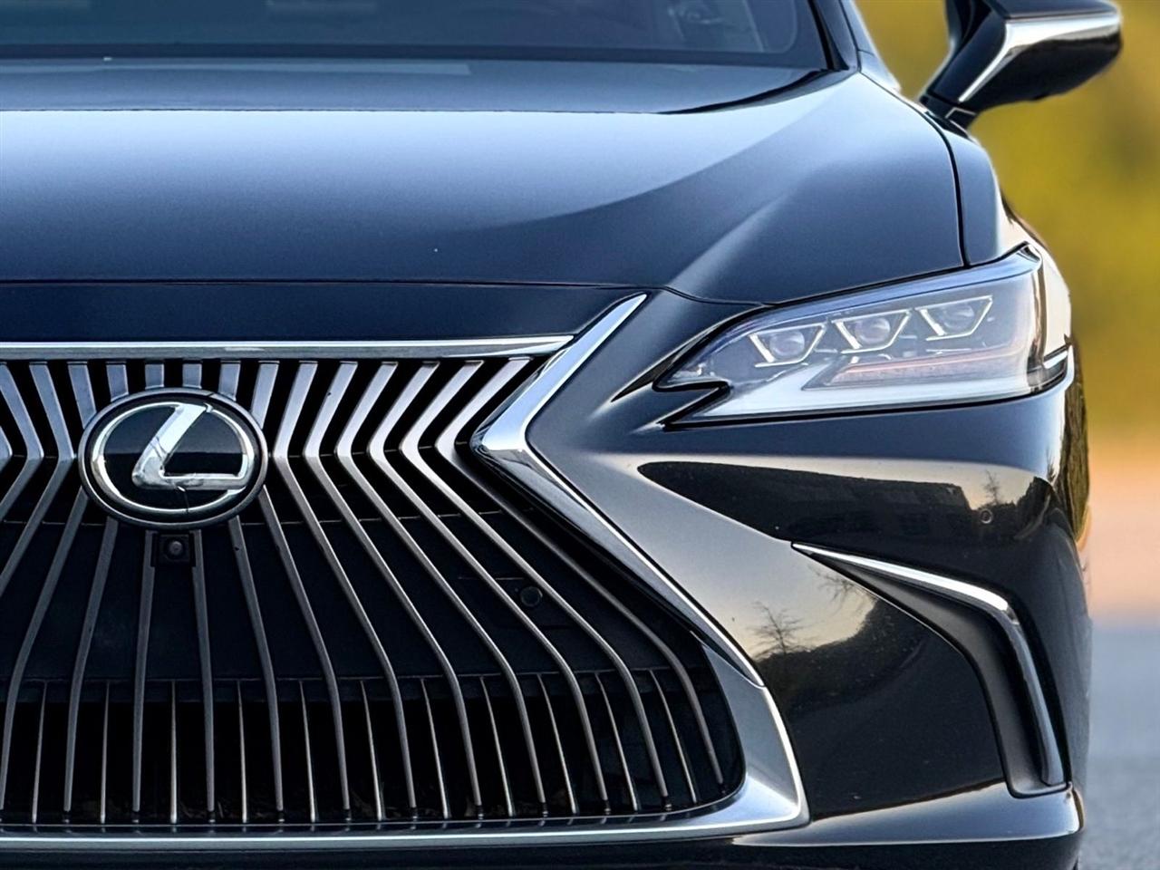 Lexus ES  2020
