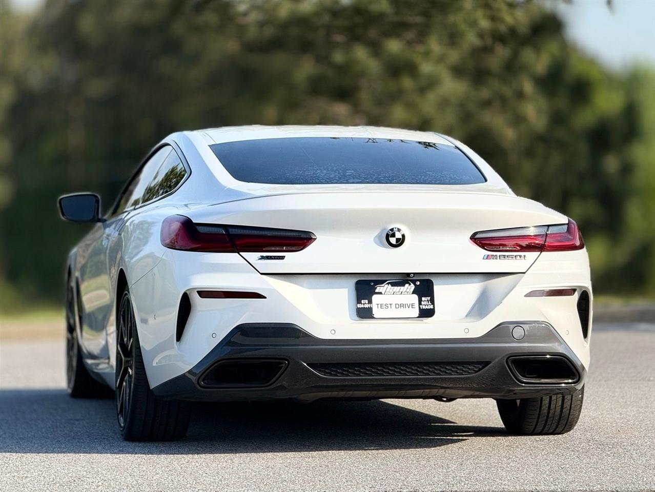 BMW 8 Series  2021