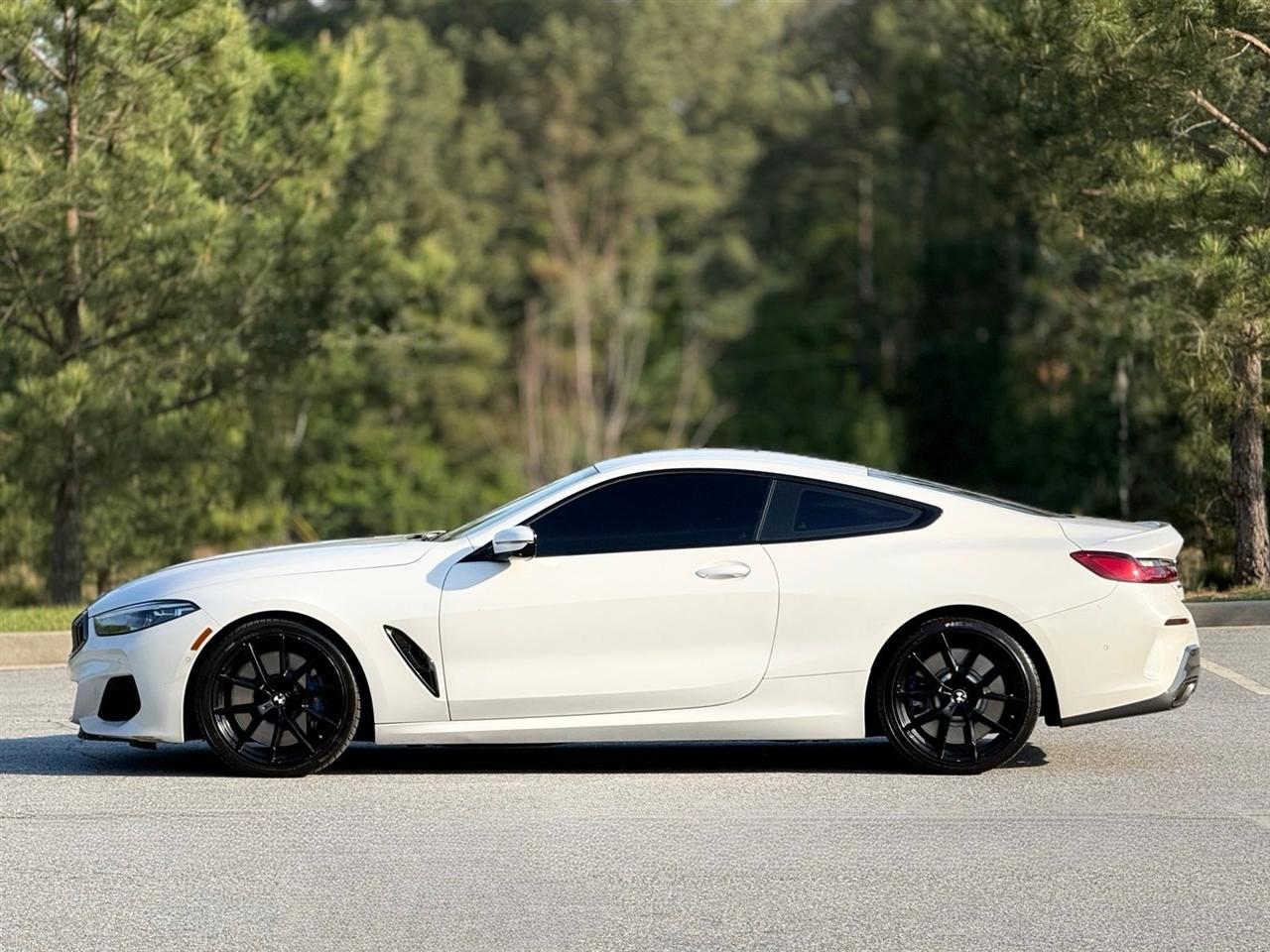 BMW 8 Series  2021