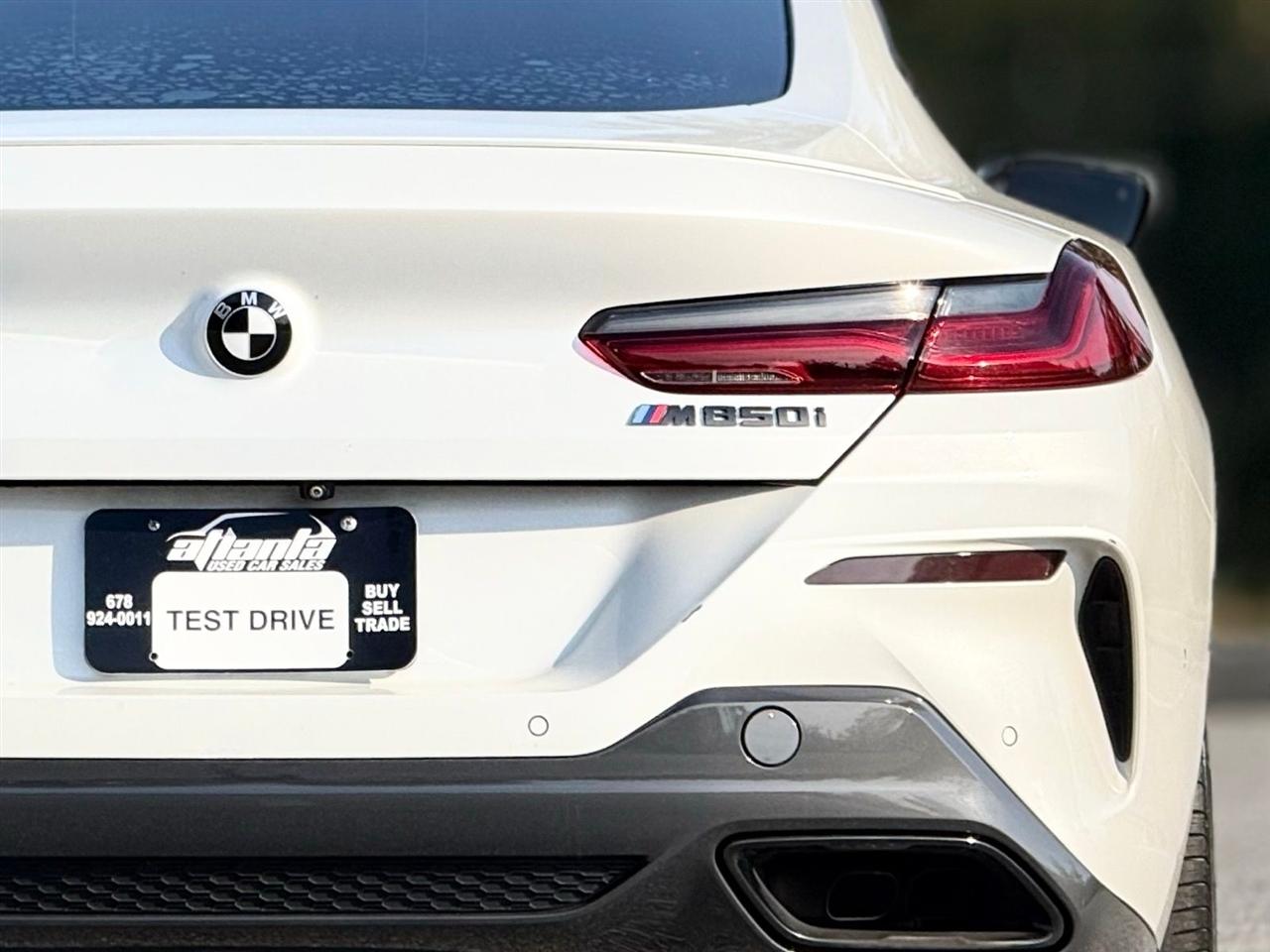 BMW 8 Series  2021