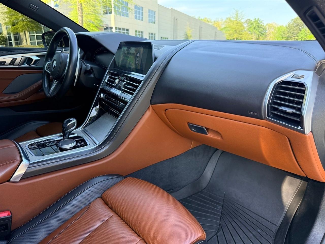 BMW 8 Series  2021