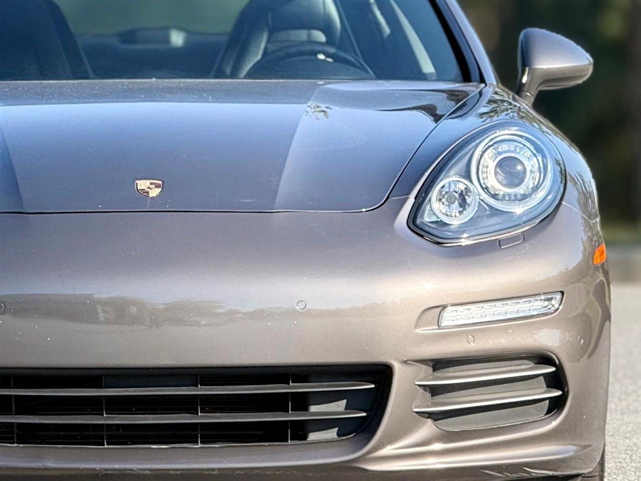 Porsche Panamera  2015